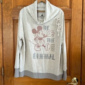 Disney Parks women’s sweatshirt. Sz XL